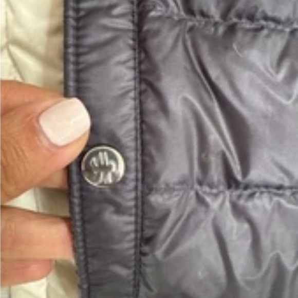 Moncler Navy and White Men's Puffer Jacket Size 5 Large - Picture 4 of 9